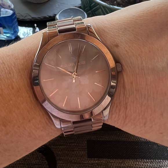 Rose gold Michael kors watch - Picture 1 of 4